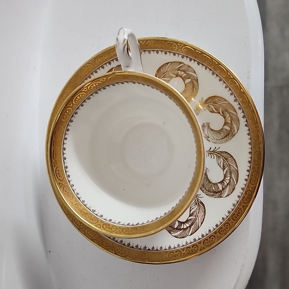 Rare find Gorgeous E.B. Foley Gold Gilt Filigree Tea Cup and Saucer - Picture 6 of 7